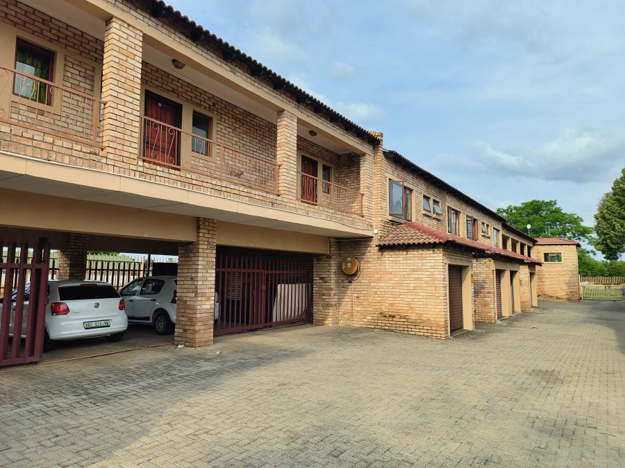 2 Bedroom Property for Sale in Die Bult North West